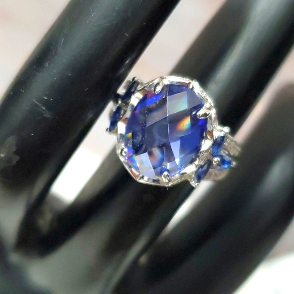 Sterling Silver 925 Puffed Diamond Cut Tanzanite Ring